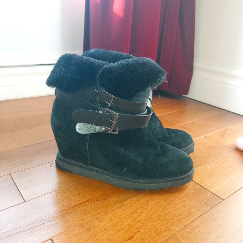 Ash platform boots